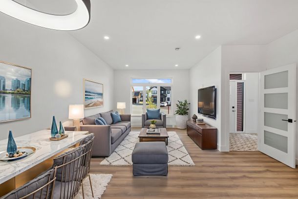 New Vic Photo Living Room Modern